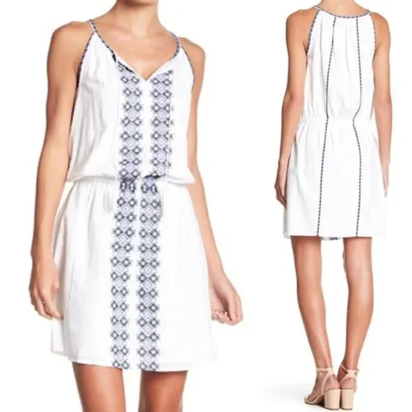 BeachLunchLounge Embroidered Dress Swim Coverup NWT - Picture 2 of 3